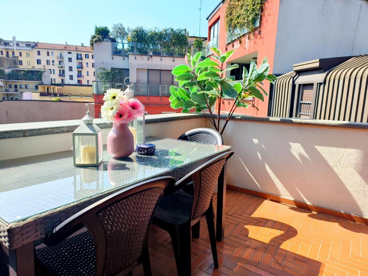 Exclusive And Unobtainable Big Terrace In Milano Downtown With Ac, Wifi, Subway M1 And M2 In Shopping Area Lejlighed Eksteriør billede